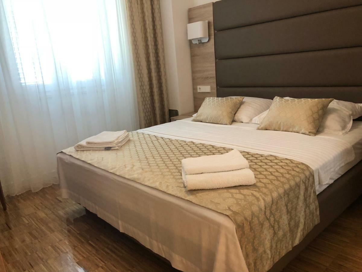 Luxury Apartments White Villa Violeta Mandre Exterior foto
